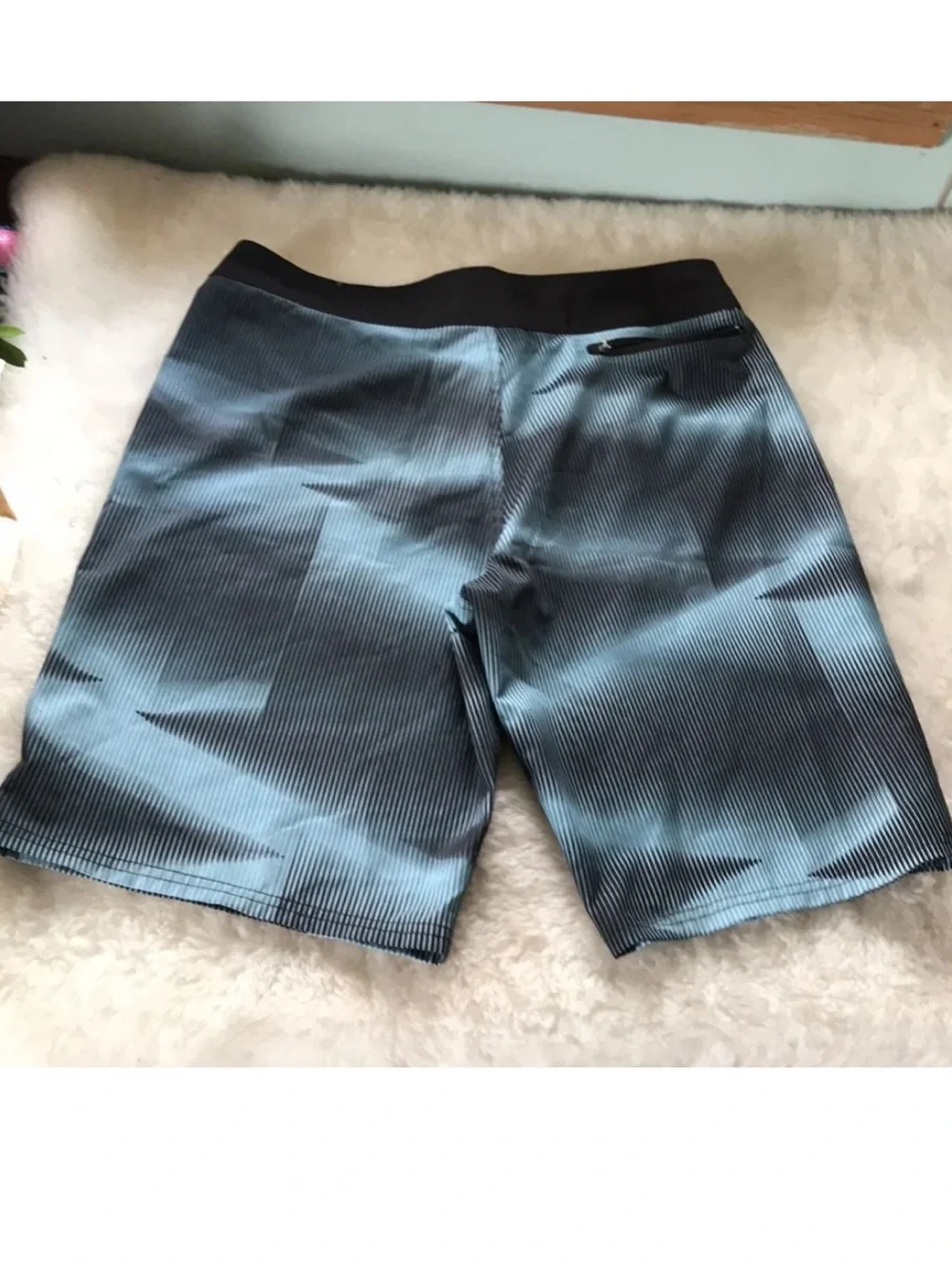 Nike unlined black aqua illusion board shorts size M